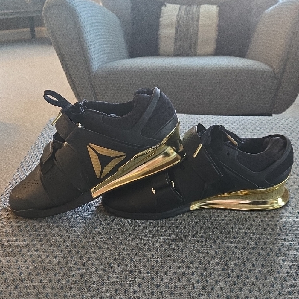 Reebok Legacy Lifter Weightlifting Sneakers size 9.5 Black Gold Athletic Shoes